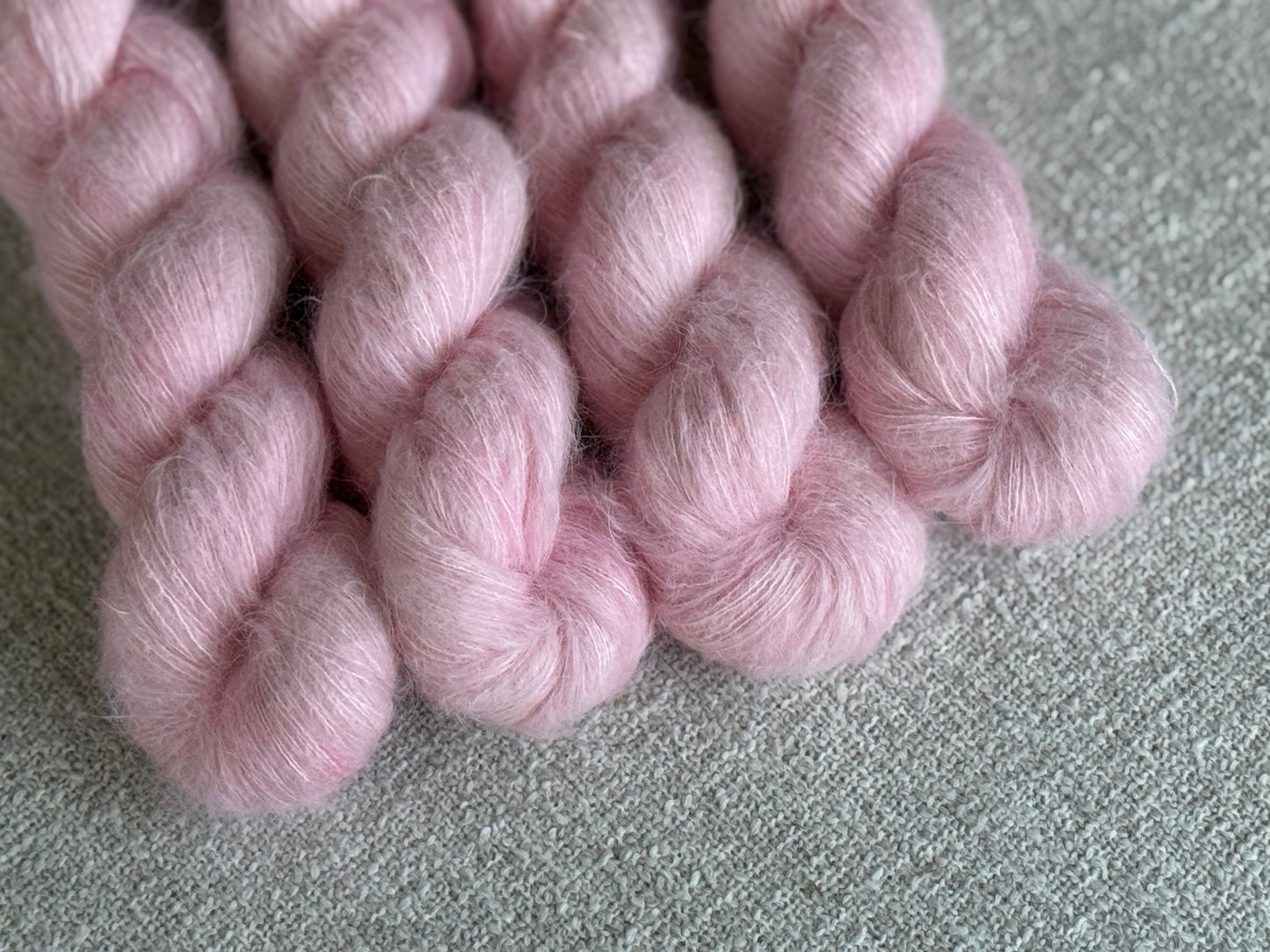 Fawn Fluff Suri Lace - Dyed to Order