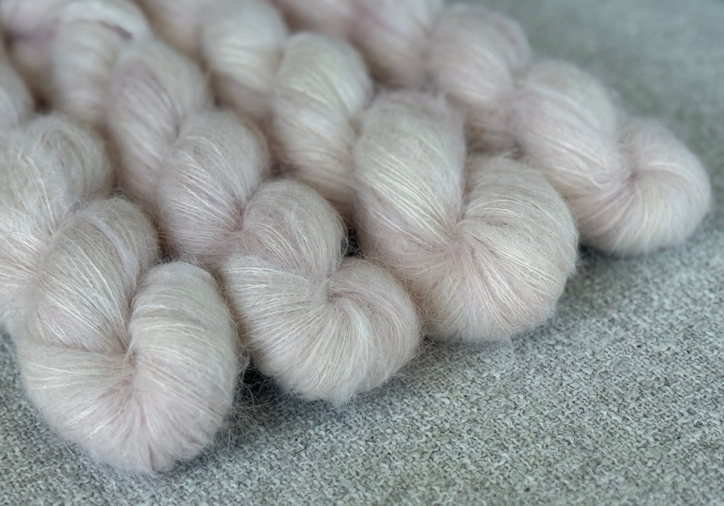 Fawn Fluff Suri Lace - Dyed to Order